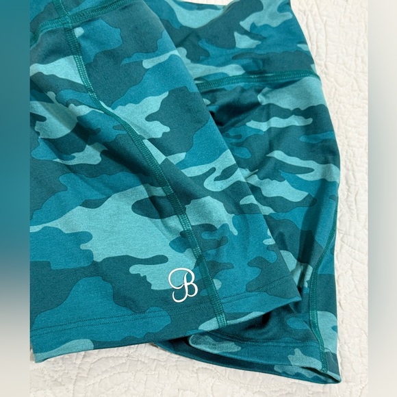 NWOT Bombshell Sportswear Camo Athletic Shorts - Large - Picture 3 of 7